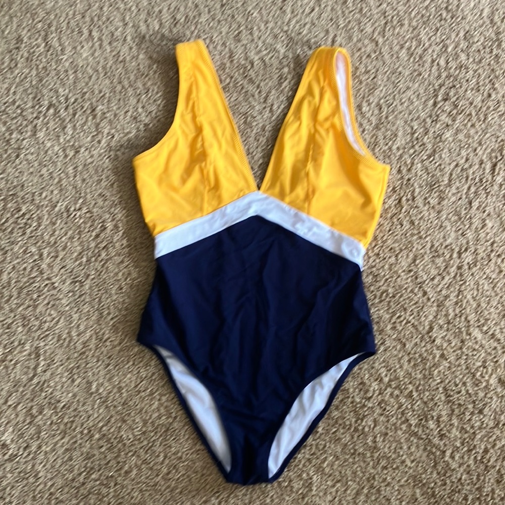One piece bathing suit - Large